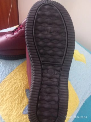 Botines rojos sin estrenar