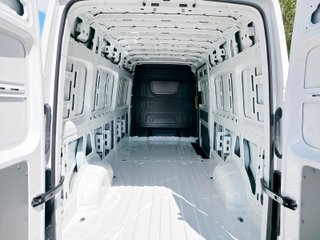 Volkswagen Crafter 35 Furgón Batalla Larga L4H3 2.0 TDI 103 kW (140 CV)