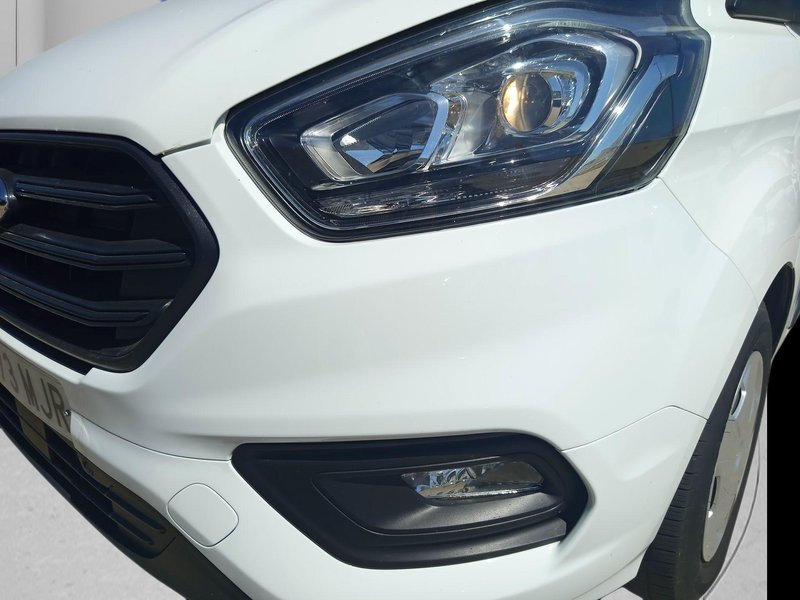 Ford Transit Custom 2023, foto 15