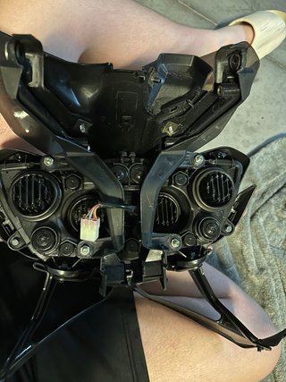 Faro Yamaha MT-09