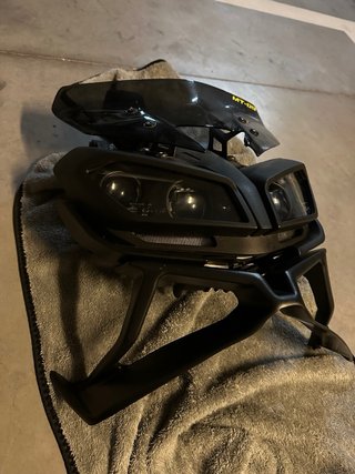 Faro Yamaha MT-09
