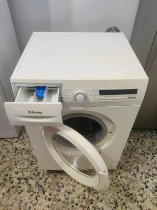 Lavadora Balay 6kg 1000 rpm