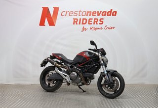 Ducati Monster 696