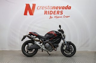 Ducati Monster 696