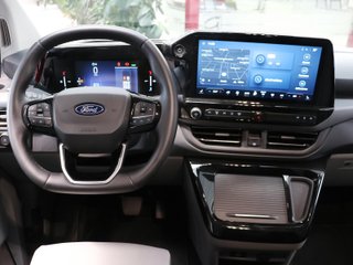 Ford Grand Tourneo Custom BEV 64kWh L2 Titanium X 160 kW (218 CV)