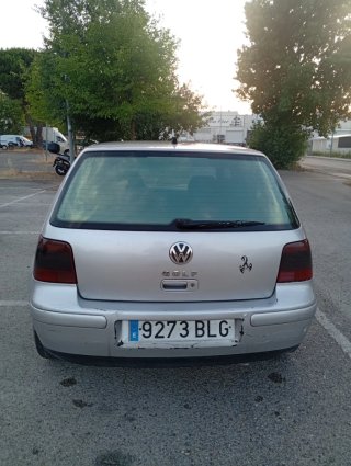 Volkswagen Golf 2003