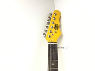 guitarra electrica 07usa no tiene