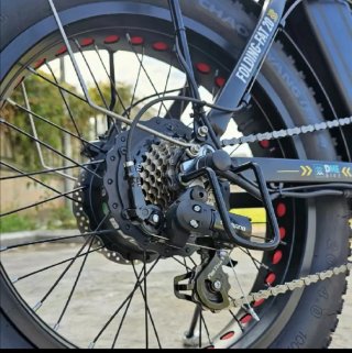 Bicicletta Elettrica nera