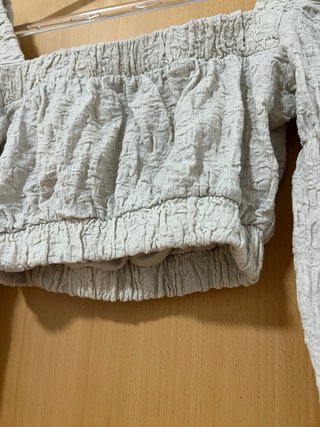 Top corto beige Bershka