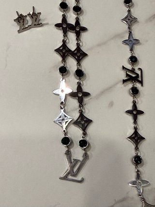 Conjunto Louis Vuitton Plata y Verde