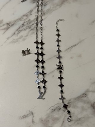 Conjunto Louis Vuitton Plata y Verde