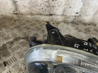 FARO DERECHO OPEL CORSA B 90444785