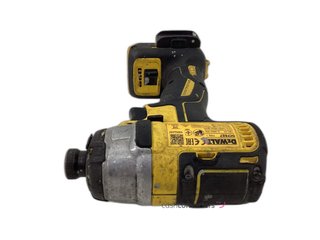 taladro a bateria dewalt dcf887