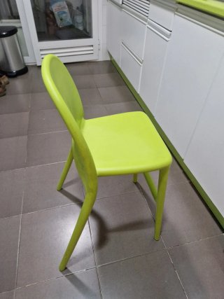 Silla alta verde para niños