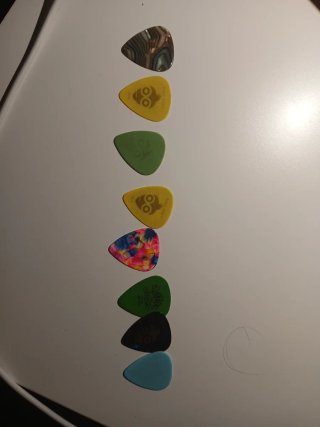 Lote de púas de guitarra variadas