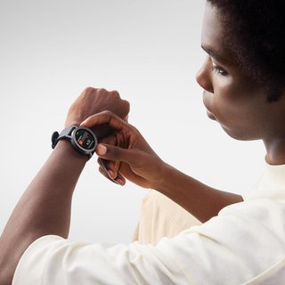 Orologio intelligente con schermo AMOLED per la salute e lo sport