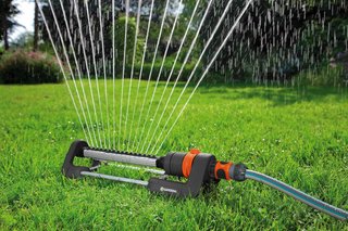 Gardena aspersor oscilante Aqua M riego