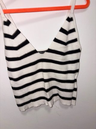 Top Bershka Rayas Blanco y Negro