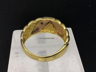 anillo oro 18k con piedra con diamante