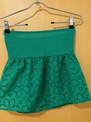 Top Shein verde con nudo