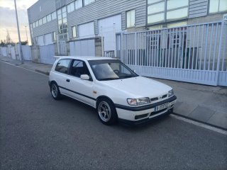 Nissan sunny gti 1994