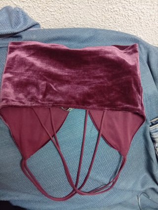 Top corto Stradivarius Burdeos Talla XS
