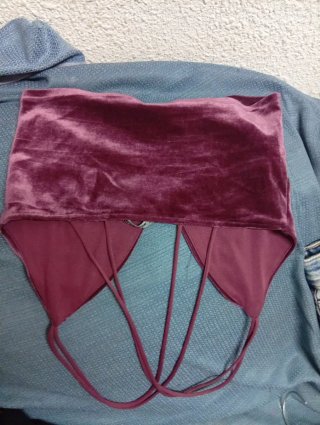 Top corto Stradivarius Burdeos Talla XS