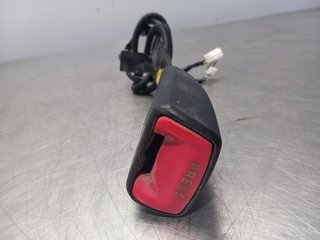 ENGANCHE CINTURON DELANTERO DERECHO TOYOTA AURIS