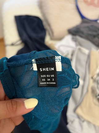 Top Shein azul floral