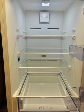 Nevera y lavavajillas Beko