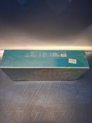 Colección de VHS, Un país en la mochila