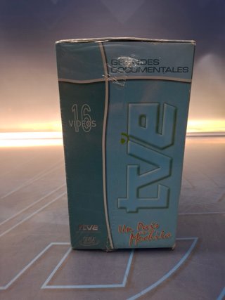 Colección de VHS, Un país en la mochila