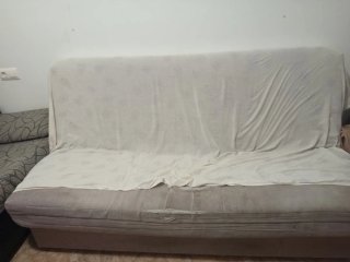 Sofá de tela gris y negro