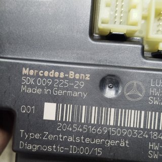 Caja de fusibles MERCEDES C W204 2045451669 2045456632 2044423600 5DK009225-29