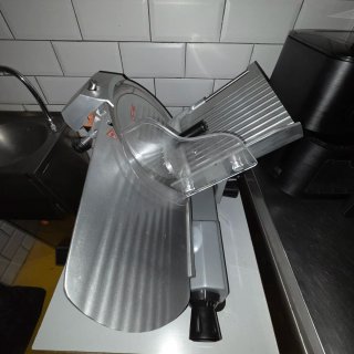 Cortafiambres profesional poco uso