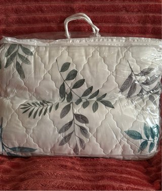 Colcha bouti para cama de 150cm. Nuevo a estrenar.