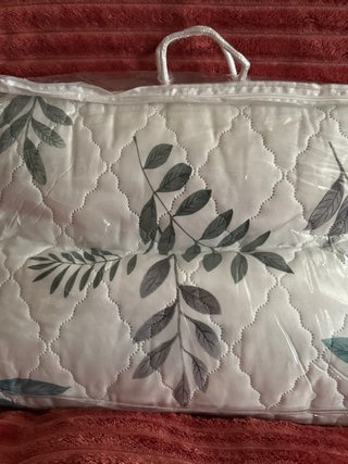 Colcha bouti para cama de 150cm. Nuevo a estrenar.