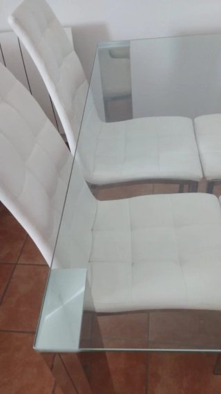 Mesa + 4 sillas