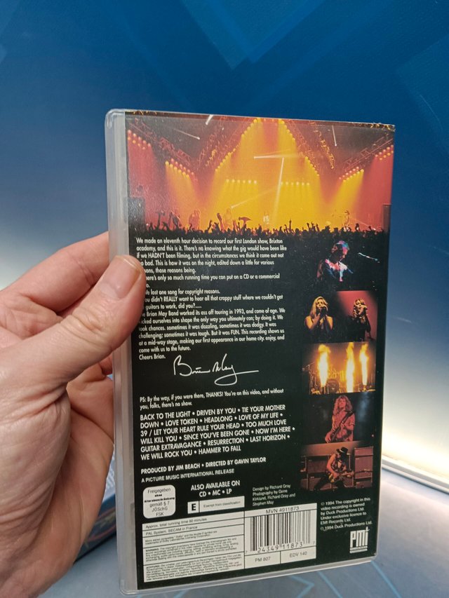 2 VHS The Freddie Mercury Tribute + The brian may band