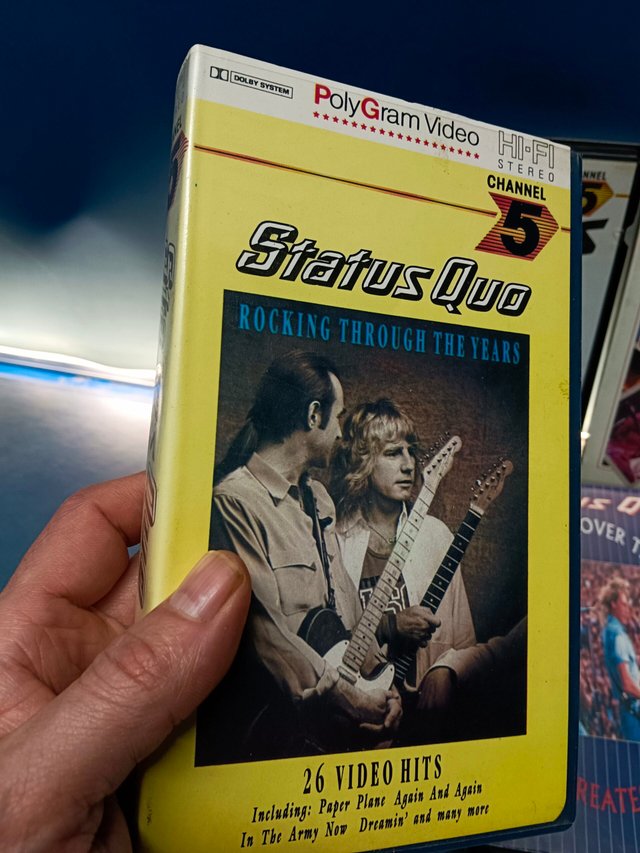 5 VHS STATUS QUO - ROCKING THROUGH THE YEARS y mas
