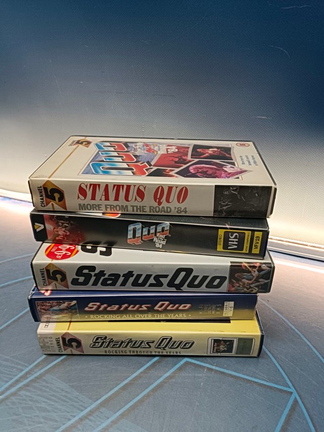 5 VHS STATUS QUO - ROCKING THROUGH THE YEARS y mas