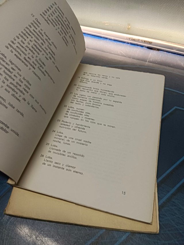 dos libros-ESCULTURA - 1 y 2  ANTONIO CASTRO Y CASTRO, poemas