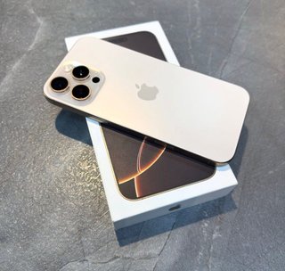 iPhone 16 Pro Max Dorado