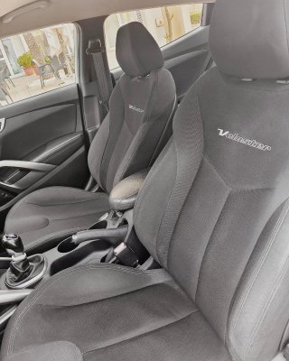 Hyundai Veloster 2013