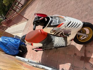 Moto Scooter 49cc Blanca y Roja