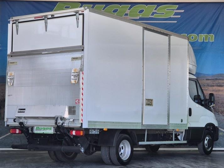 IVECO DAILY 3.0 D 160 CV PAQUETERO CON PUERTA ELEVADORA Y LATE - foto 1