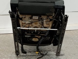 ASIENTO DELANTERO DERECHO AUDI Q3 SPORTBACK (F3N)