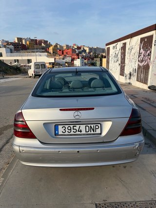 Mercedes-Benz Clase E 2004
