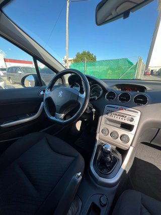 Peugeot 308 2012
