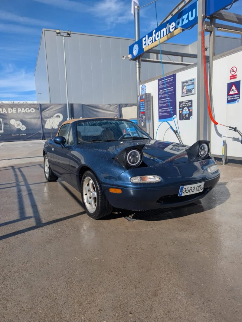 Mazda MX-5 1997 - foto 1